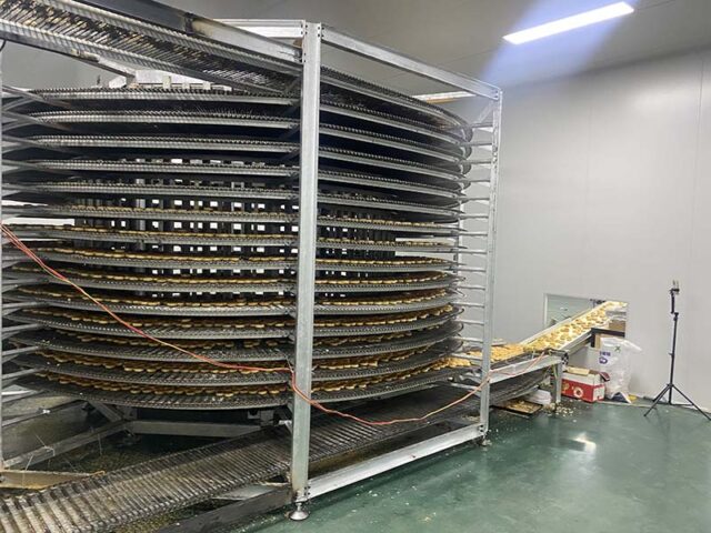 Automatic reciprocating griddle for cookie production 05